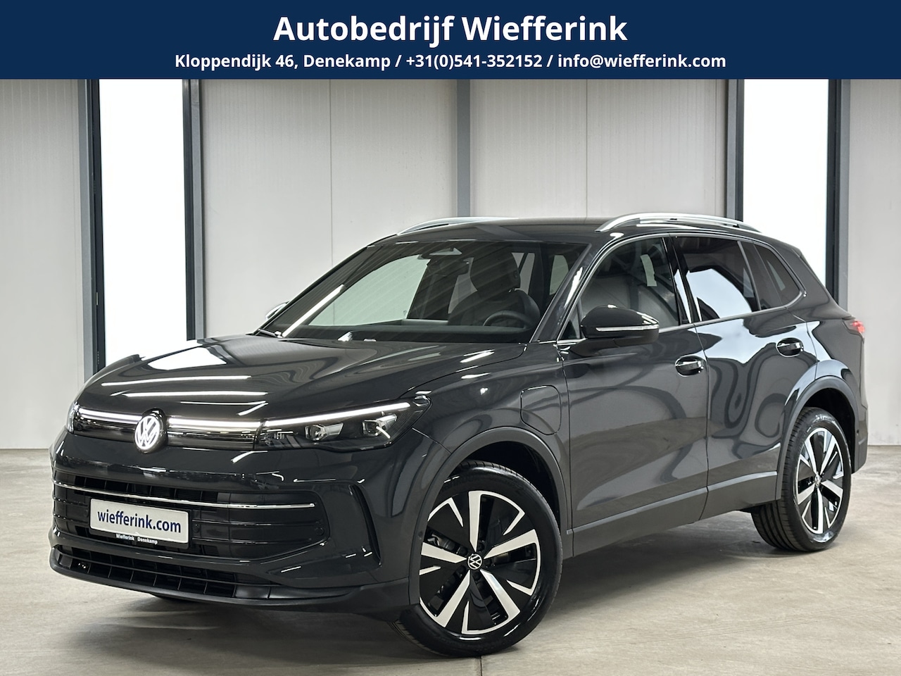 Volkswagen Tiguan - 1.5 eHybrid Life Edition PHEV 204pk | Elek. Trekhaak | IQ. Light Matrix | 19" velgen - AutoWereld.nl