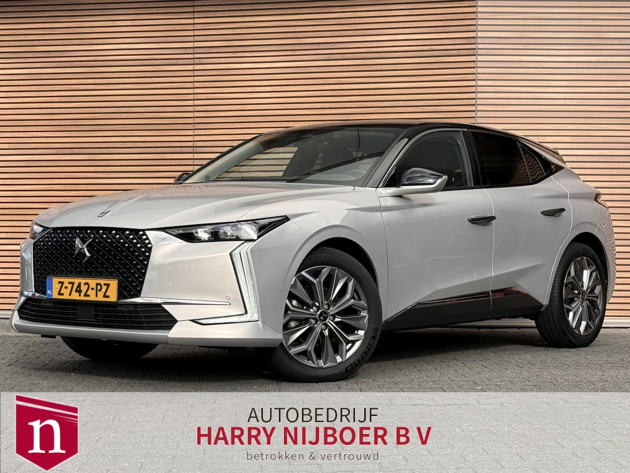 DS 4 - 1.2 PureTech Bastille Navi / Camera / Cruise / Led / 19" lm velg - AutoWereld.nl