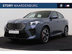 BMW iX2 - eDrive20 High Executive M Sport / Panoramadak / Sportstoelen / M Adaptief onderstel / Comf