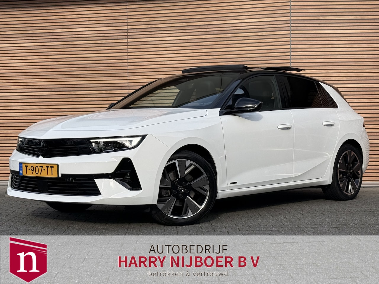 Opel Astra Electric - 54 kWh GS Ultimate Schuifdak / Navi / Winterpakket / 360* Camera / AGR - AutoWereld.nl