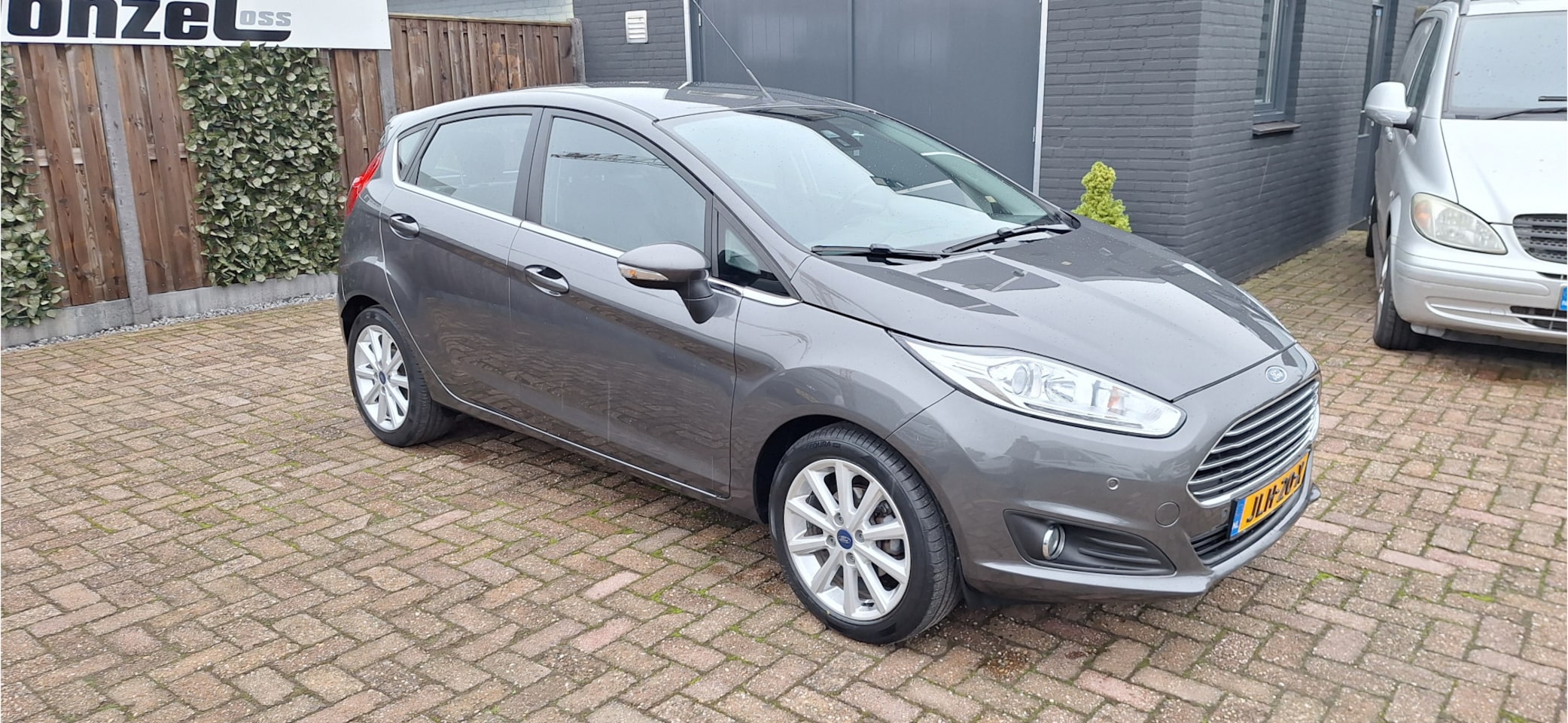 Ford Fiesta - Titanium LEREN BEKLEDING - 140 PK - AutoWereld.nl