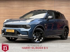 Lynk & Co 01 - 1.5 Black Style Panodak / Zwarte hemel / 360* Camera / Navi / Clima