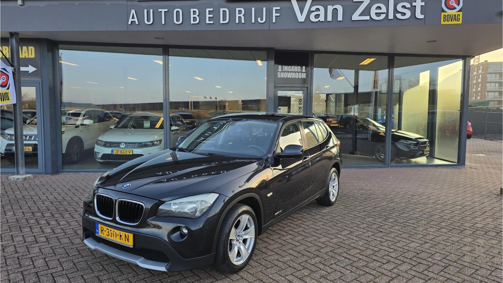 BMW X1 - sDrive18i *Automaat* AIRCO* Sportstoelen*Elektrische ramen voor en achter*ABS*CD*CV*PDC* N - AutoWereld.nl