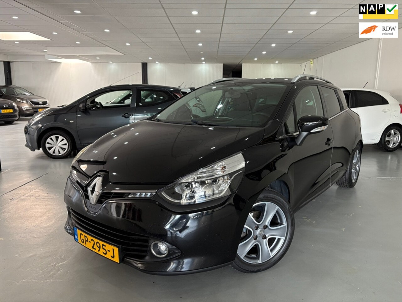 Renault Clio Estate - 0.9 TCe Night&Day - AutoWereld.nl