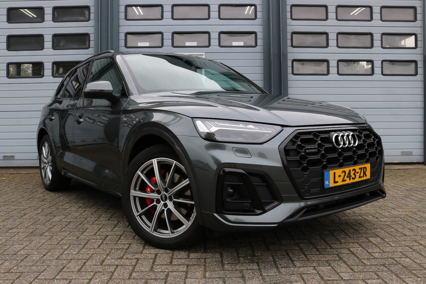 Audi Q5 - 50 TFSI e S edition Panodak Leder Camera T-haak Bj:2021 - AutoWereld.nl