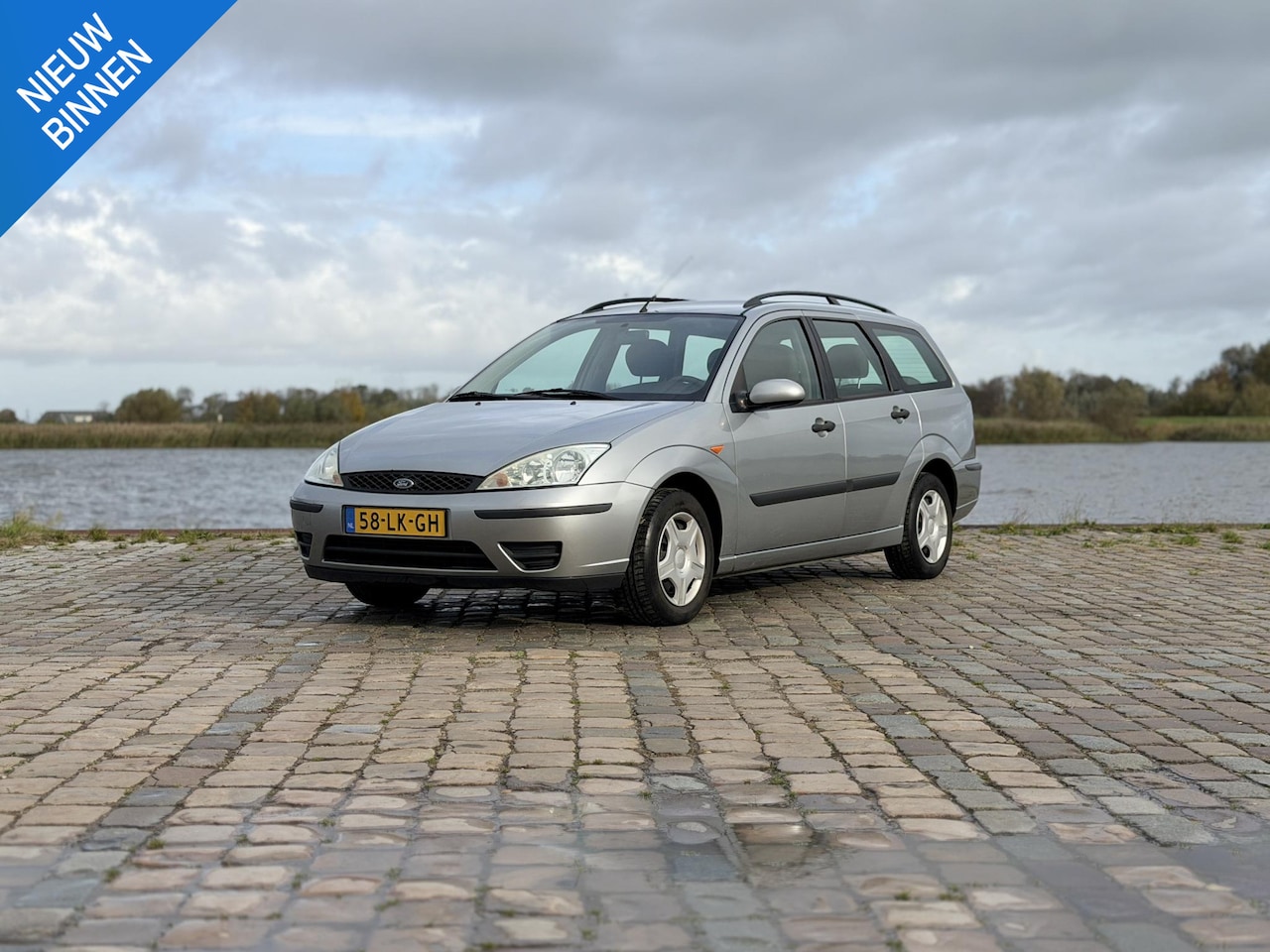 Ford Focus Wagon - 1.6-16V Cool Edition|Dealer Onderhouden|Airco - AutoWereld.nl