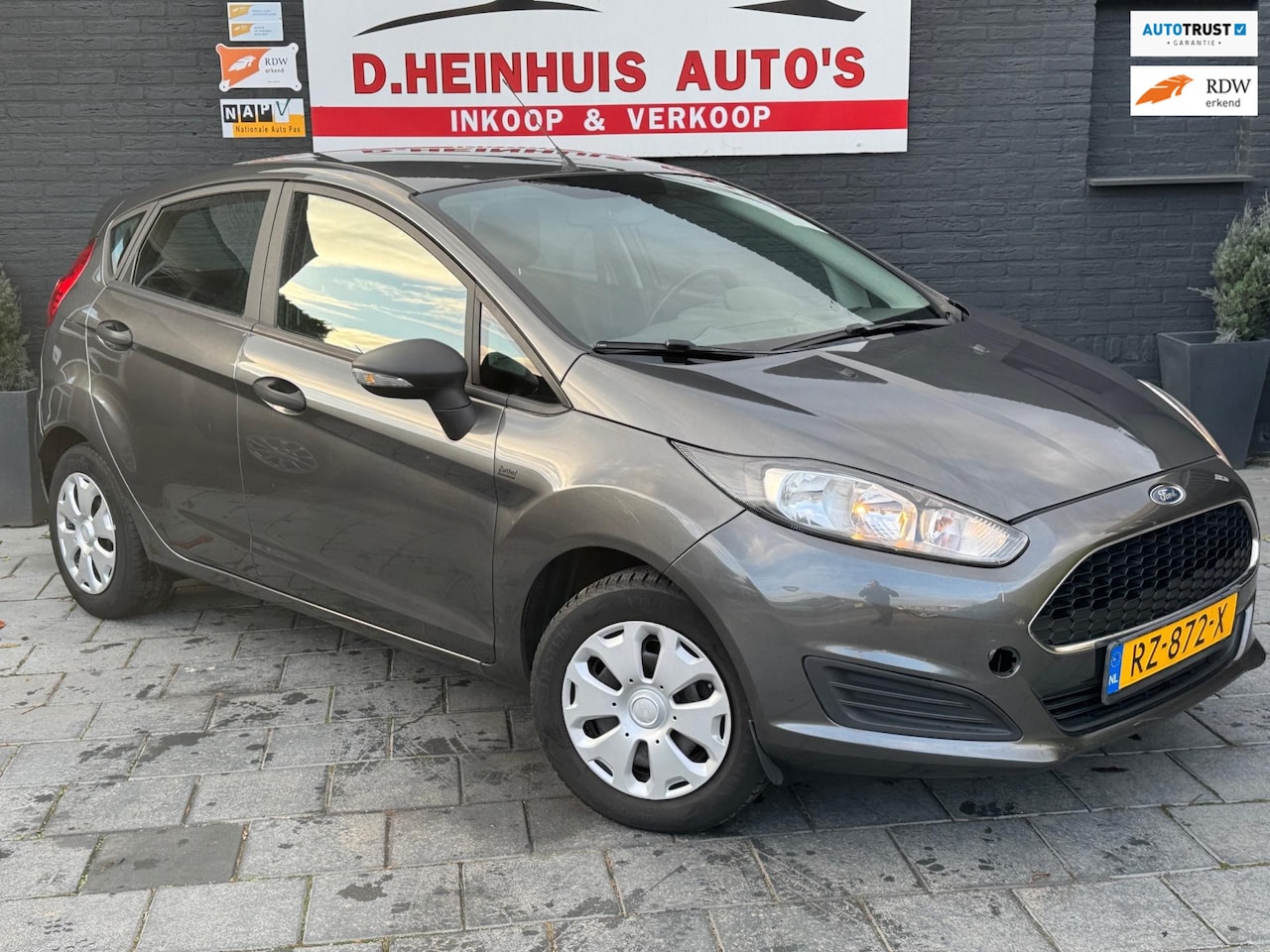 Ford Fiesta - 1.25 4 CILINDER AIRCO 5DRS - AutoWereld.nl