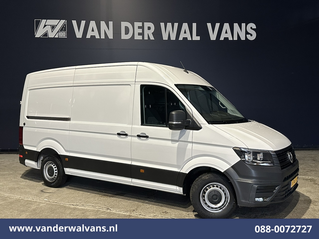 Volkswagen Crafter - 2.0 TDI 177pk L3H3 L2H2 Euro6 Airco | Massagestoel | Camera | Navigatie | Apple Carplay An - AutoWereld.nl