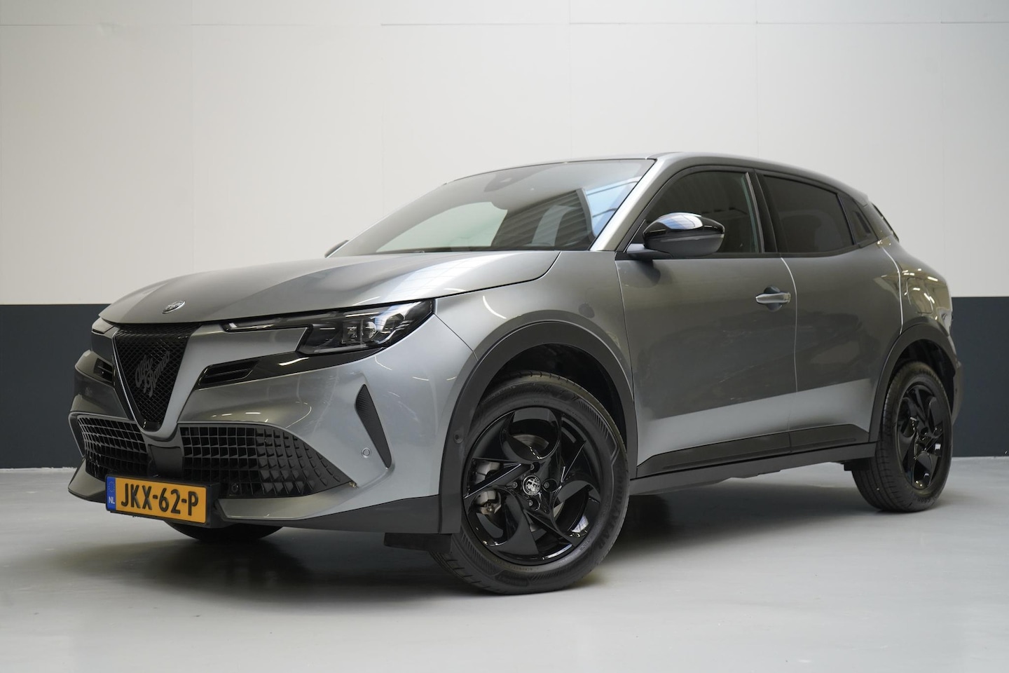 Alfa Romeo Junior - 1.2 Turbo Hybrid Ibrida Speciale | Pack Techno | Adaptive | Navigatie | Achteruitrijcamera - AutoWereld.nl