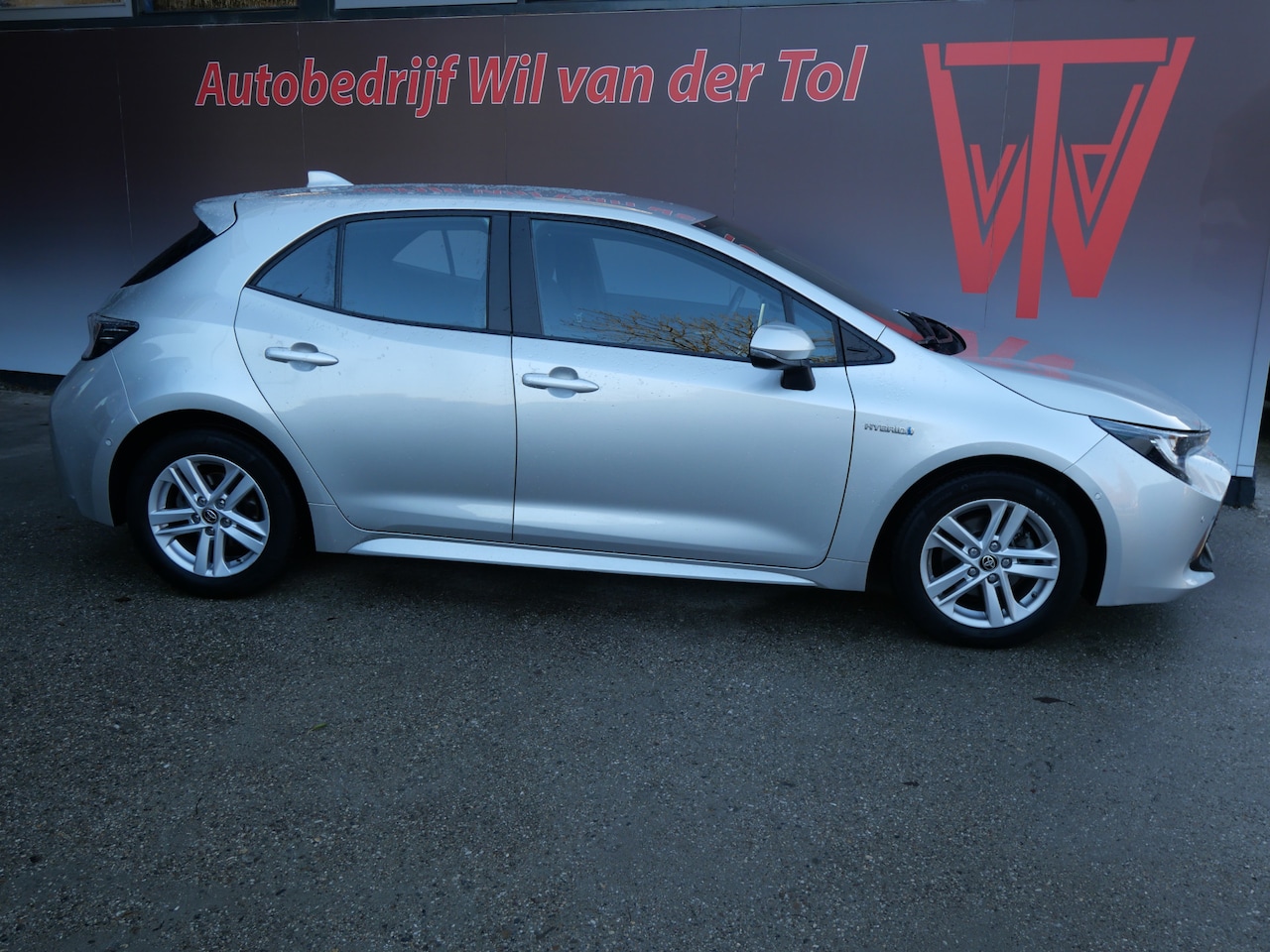 Toyota Corolla - HYBRID 140 DYNAMIC | A.C.C. | LED | CAMERA | CARPLAY | BTW!! - AutoWereld.nl