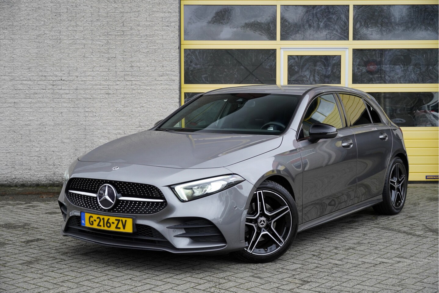Mercedes-Benz A-klasse - 180 Automaat! 5drs Business Solution AMG BJ2019 Lmv 18" | Led V+A | Pdc | Navi | Achteruit - AutoWereld.nl
