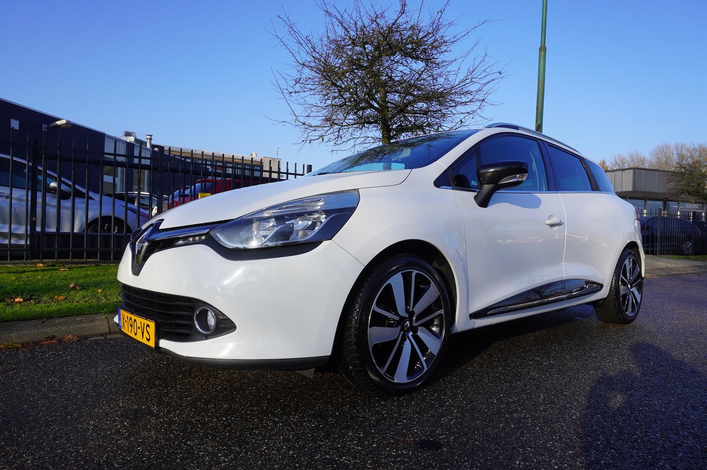 Renault Clio - Energy TCe 90pk S&S Dynamique Trekhaak Navigatie Climatronic - AutoWereld.nl