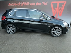 BMW 2-serie Active Tourer - 220i SPORTLINE | LEER | NAVI | 18 INCH | NL-AUTO | NIEUWE APK