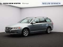 Volvo V70 - T4 Nordic+ / Trekhaak / Standkachel / Stoel+voorruitverwarming / Leder / Bi-Xenon adaptief