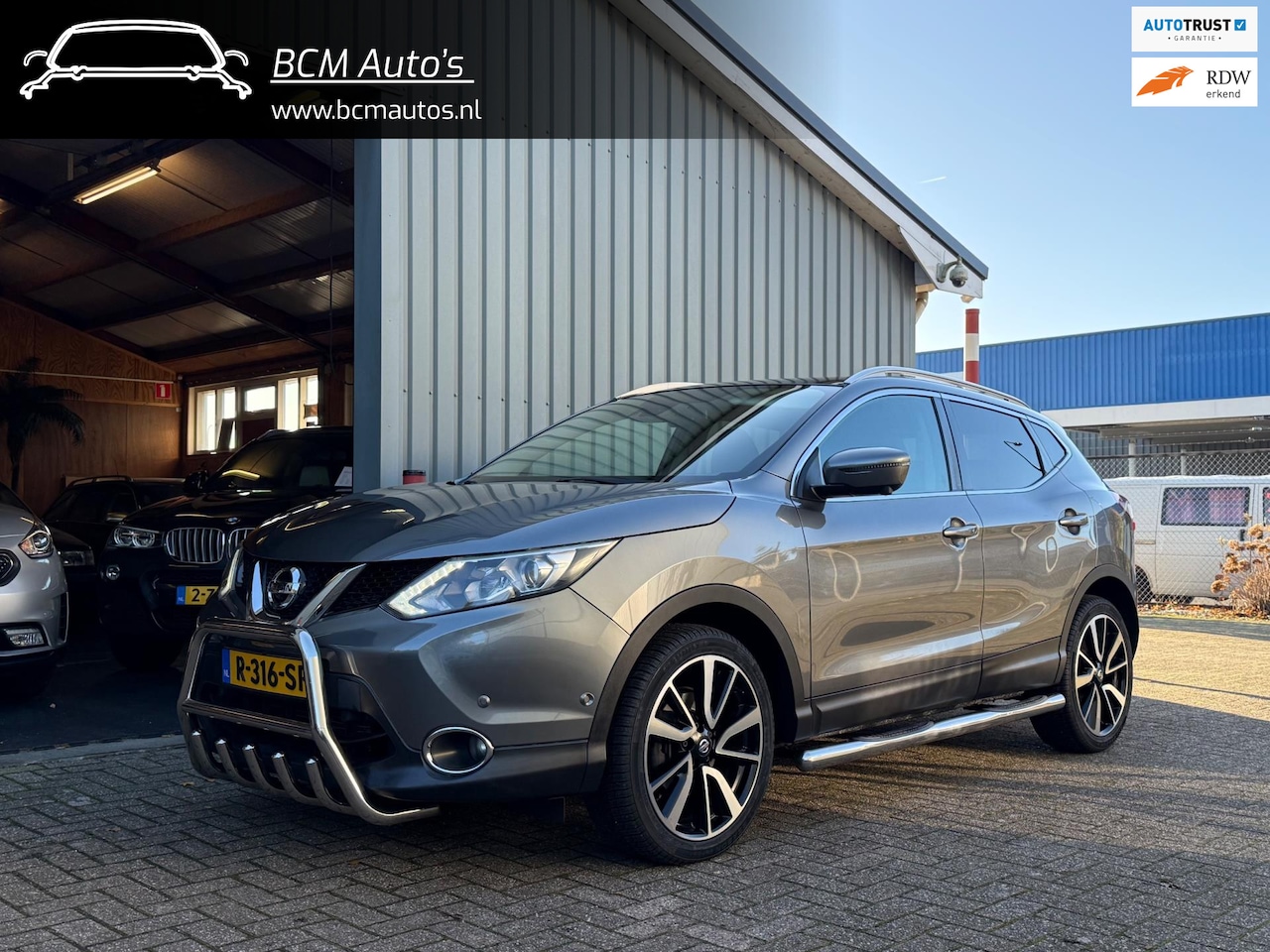 Nissan Qashqai - 1.2 Tekna + |Automaat|Panoramadak|Leer|360 camera|Stoelverwarming|Dodehoek|Dealer onderhou - AutoWereld.nl