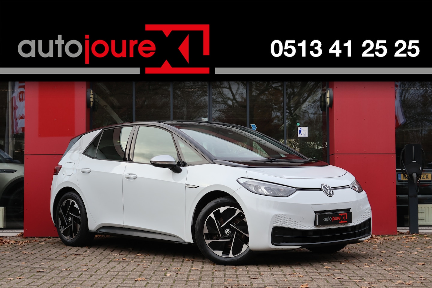 Volkswagen ID.3 - First 58 kWh | Origineel NL | PDC | ACC | Navigatie | Stuur- en stoelverwarming | - AutoWereld.nl