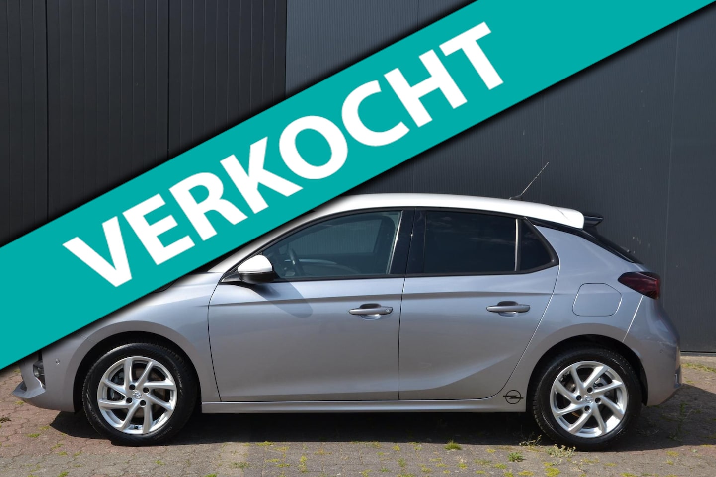 Opel Corsa - 1.2 GS Line 100 PK * Two-Tone - * Velgen 17'' * Car-play - AutoWereld.nl