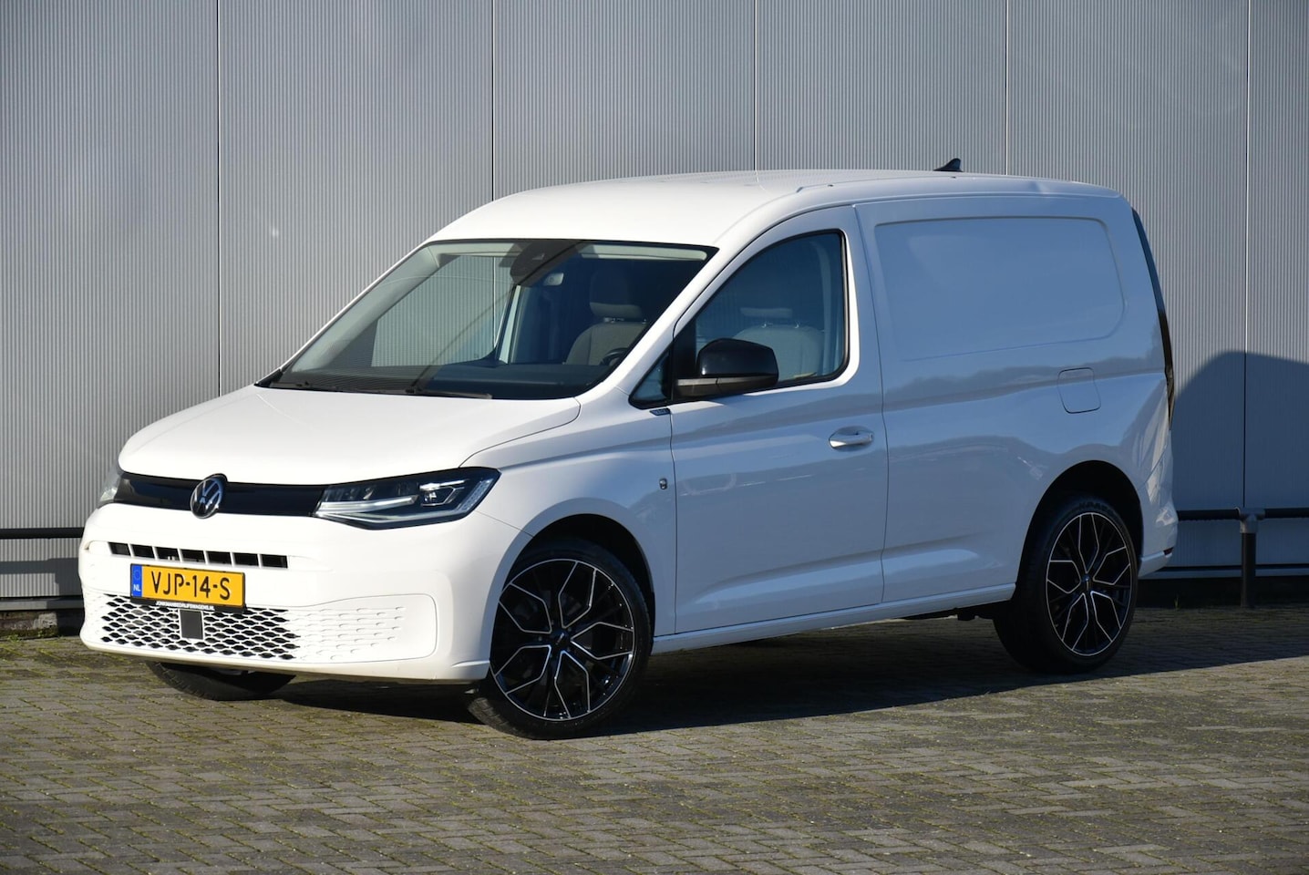 Volkswagen Caddy Cargo - 2.0 TDI 1st Edition 2.0 TDI 1st Edition - AutoWereld.nl