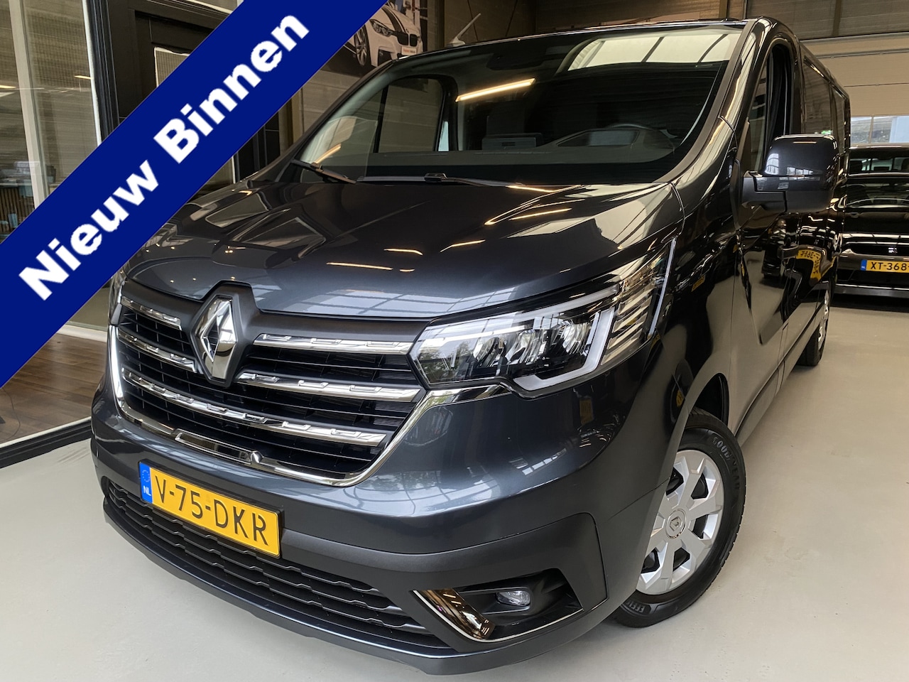 Renault Trafic - 2.0 dCi 150 T30 L2H1 Work Edition Cruise, Navi, 150 PK, BPM VRIJ - AutoWereld.nl