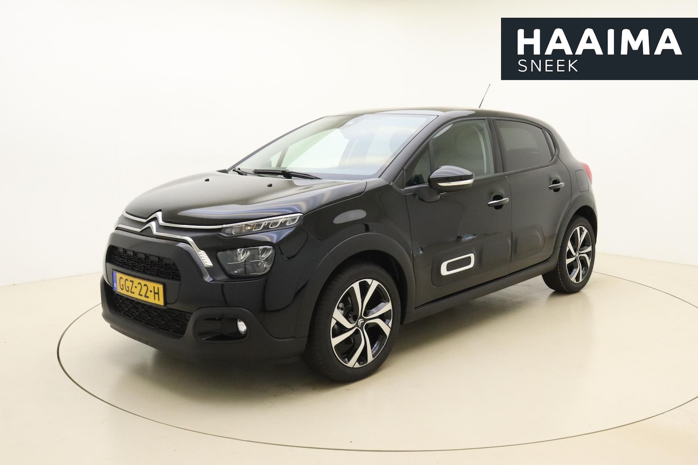 Citroën C3 - 1.2 PureTech Max | Navigatie | 17" Lichtmetalen velgen |  | Camera | Getint glas | Climate - AutoWereld.nl