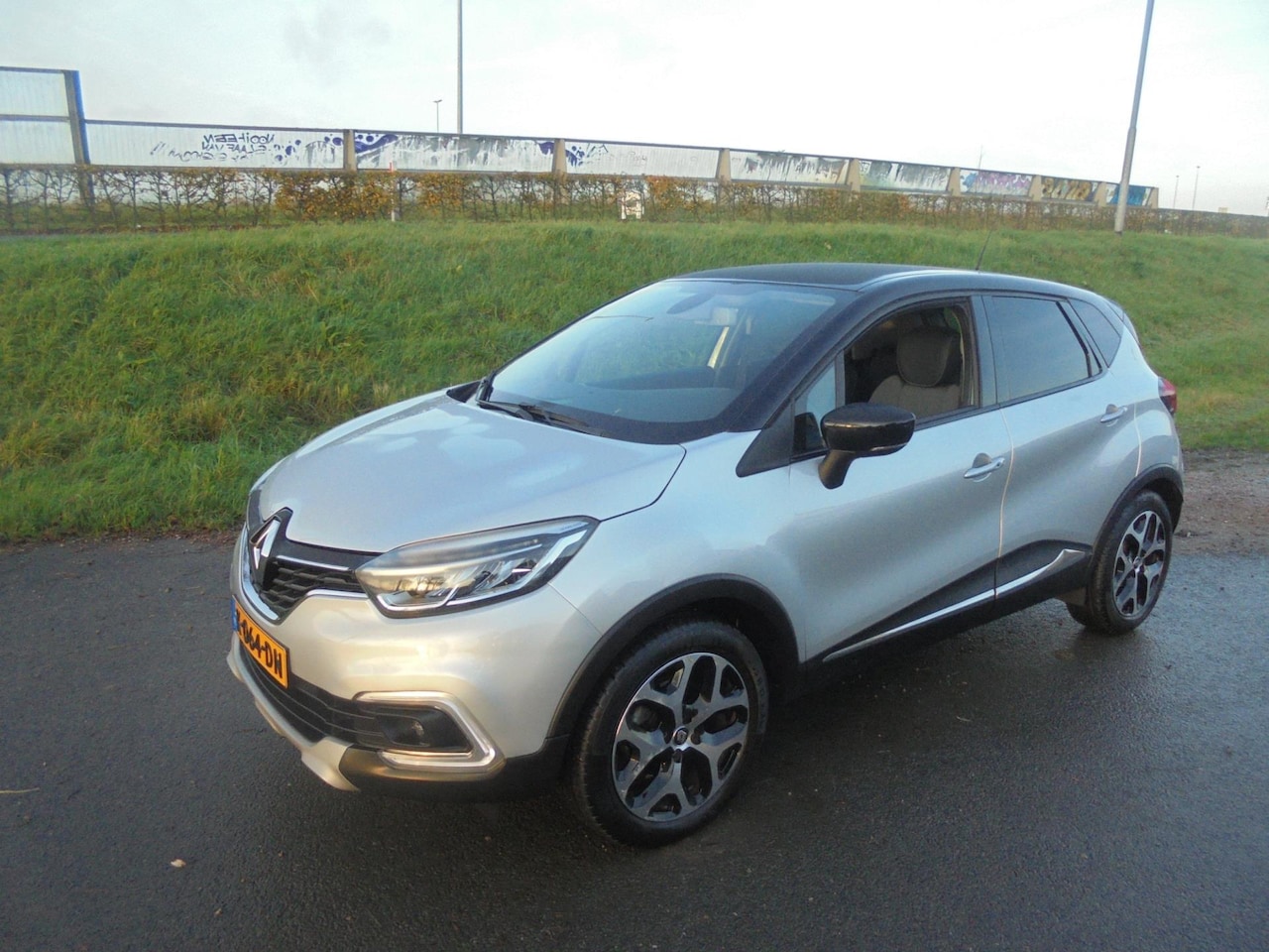 Renault Captur - Renault captur 1.3 benzine Automaat airco ecc navigatie 67.000km - AutoWereld.nl