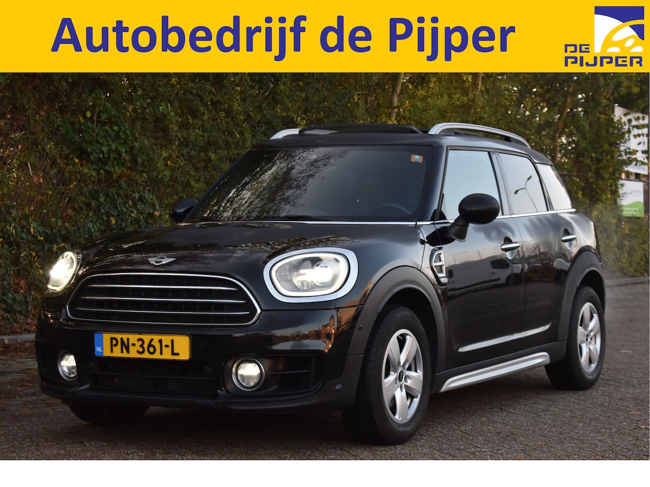 MINI Countryman - Mini 1.5 Cooper Chili Serious Business | NL-Auto | Onderh.historie | Pano.dak | Z+W+banden - AutoWereld.nl