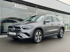 Mercedes-Benz GLA-Klasse - 250 e Progressive line Advanced automaat , Panorama dak , Keyless-go, 360 graden camera