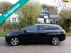 Peugeot 308 SW - 1.2i 110pk 1e eig. Premium Clima Pano LED Navi PDC Historie