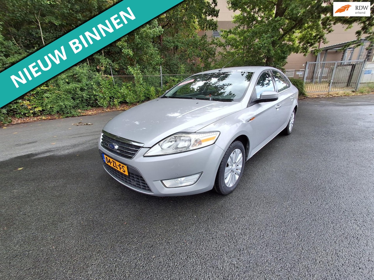 Ford Mondeo - 2.0-16V Ghia NETTE AUTO RIJDT EN SCHAKELT GOED - AutoWereld.nl