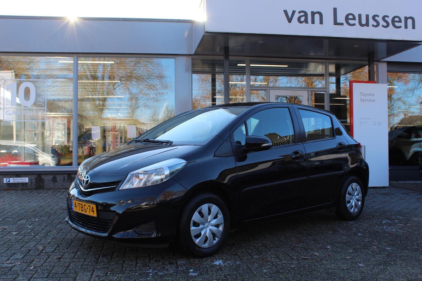 Toyota Yaris - 1.0 VVT-i ASPIRATION TREKHAAK CAMERA CLIMA EL.RAMEN & EL-SPIEGELS BLUETOOTH - AutoWereld.nl