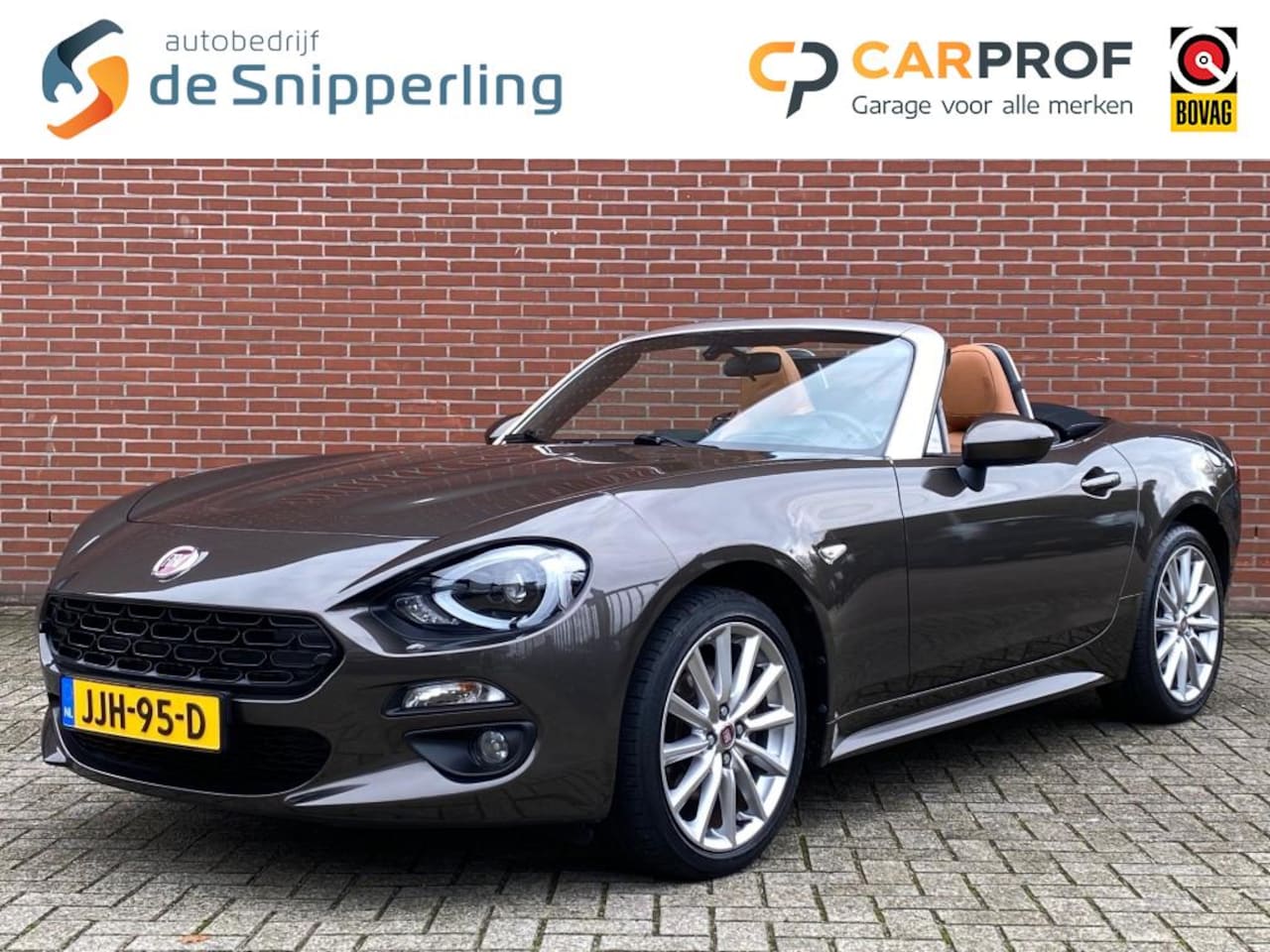 Fiat 124 Spider - 1.4 M-AIR T LUSSO AUTOMAAT CARPLAY XENON LEER KEYLESS CRUISE - AutoWereld.nl