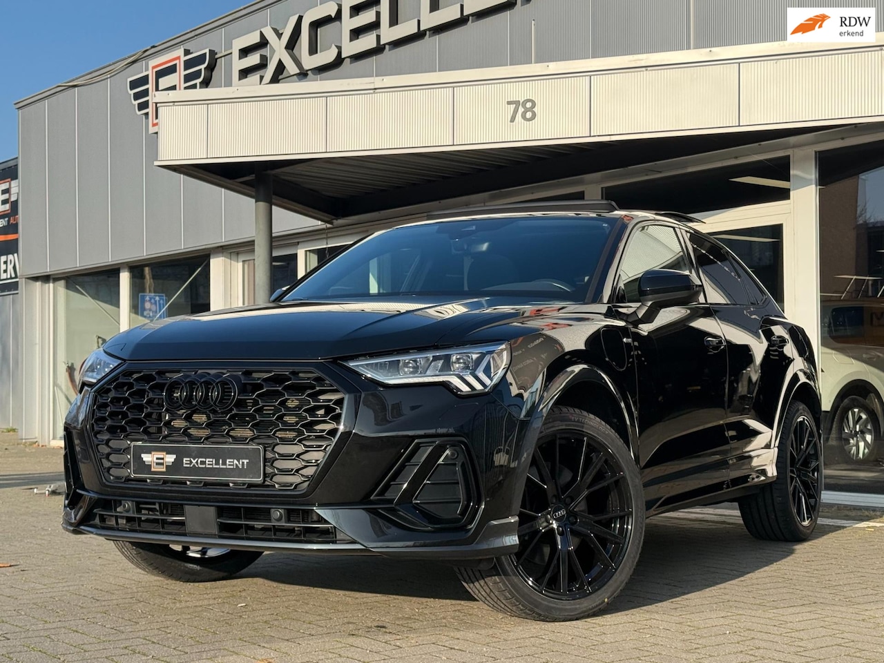 Audi Q3 Sportback - 45 TFSI e S Line Black Edition | Panoramadak - AutoWereld.nl