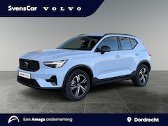 Volvo XC40 - 2.0 B4 Plus Dark | Stoelverwarming | Harman/Kardon Audio | Trekhaak | Verwarmbare voorruit