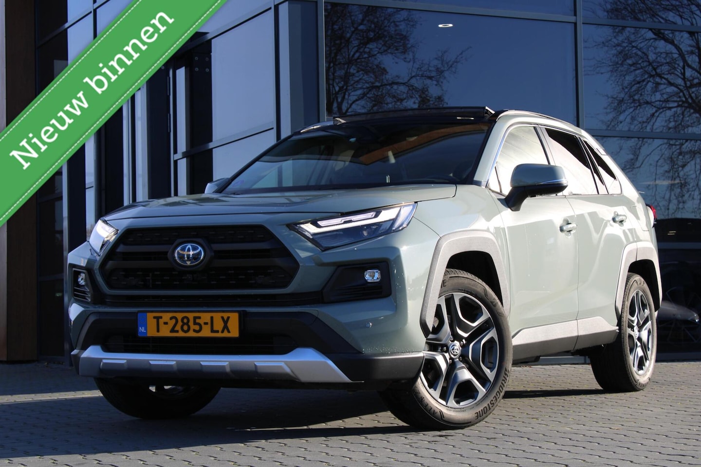Toyota RAV4 - 2.5 Hybrid AWD ADVENTURE Pano | Adaptief | Haak - AutoWereld.nl