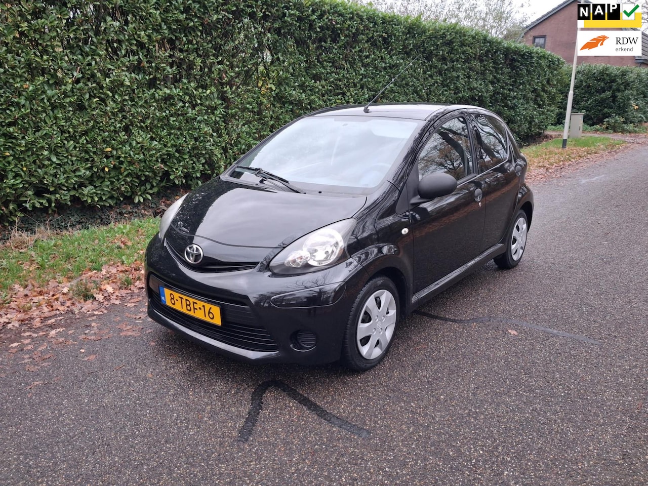 Toyota Aygo - 1.0 VVT-i Now airco - AutoWereld.nl