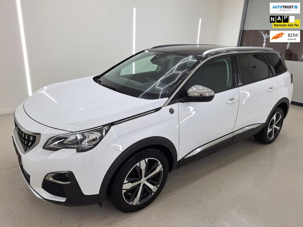 Peugeot 5008 - 1.2 PureTech Crossway 1.2 PureTech CROSSWAY, speciale uitvoering, 1 e eigenaar, dealer onderhouden,, NL auto met - AutoWereld.nl