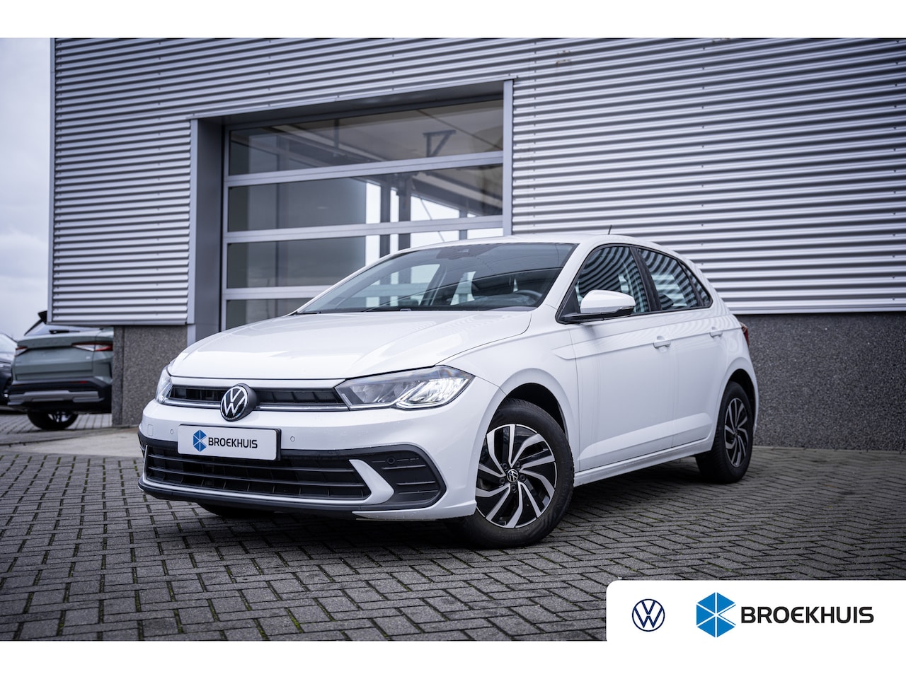 Volkswagen Polo - 1.0 TSI Life | Airco | Cruise control adaptief | Parkeersensor voor en achter - AutoWereld.nl