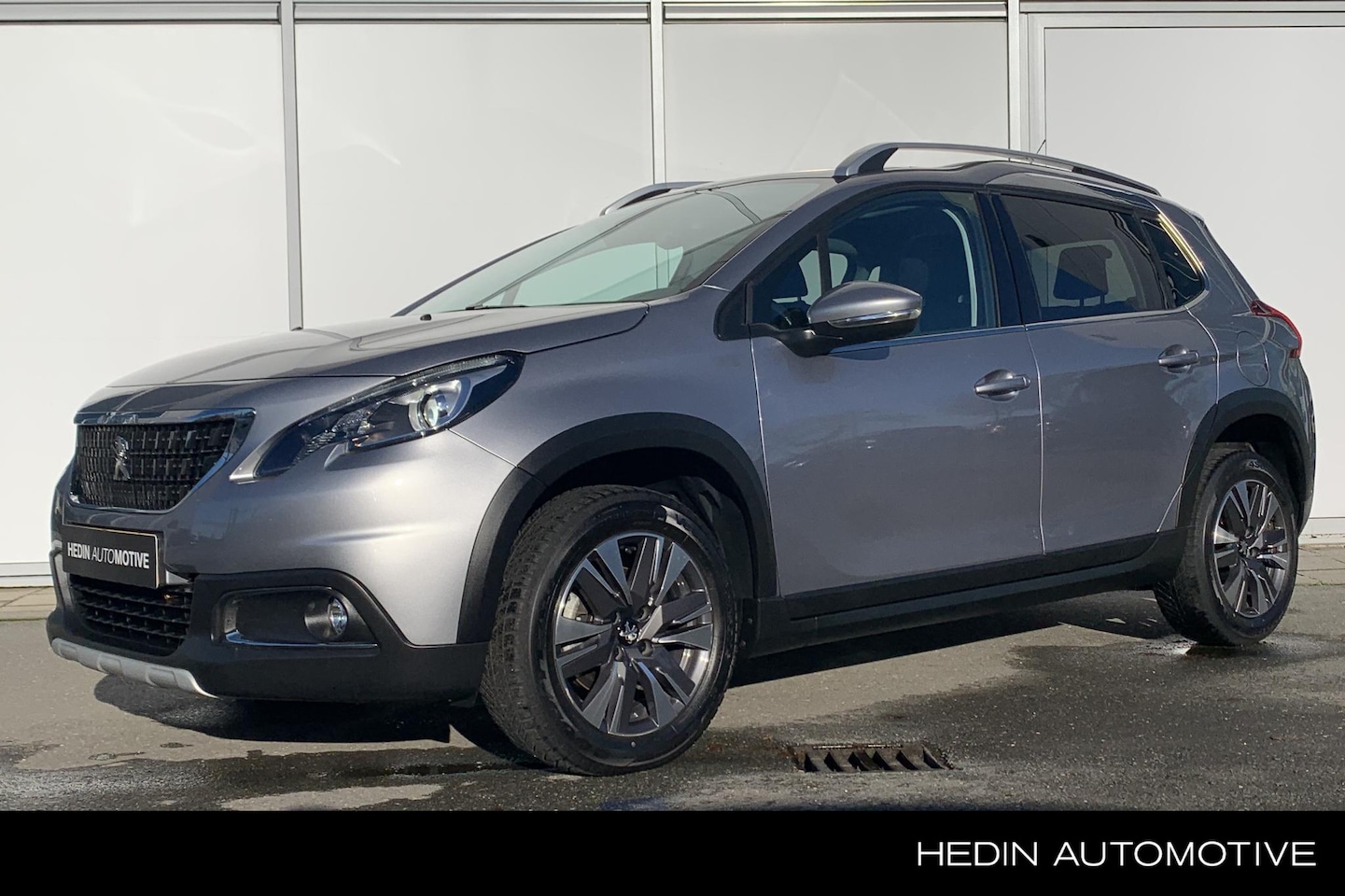 Peugeot 2008 - 1.2 110PK Allure | Dealeronderhouden | Trekhaak | Panoramadak | Navigatie | Camera | Clima - AutoWereld.nl