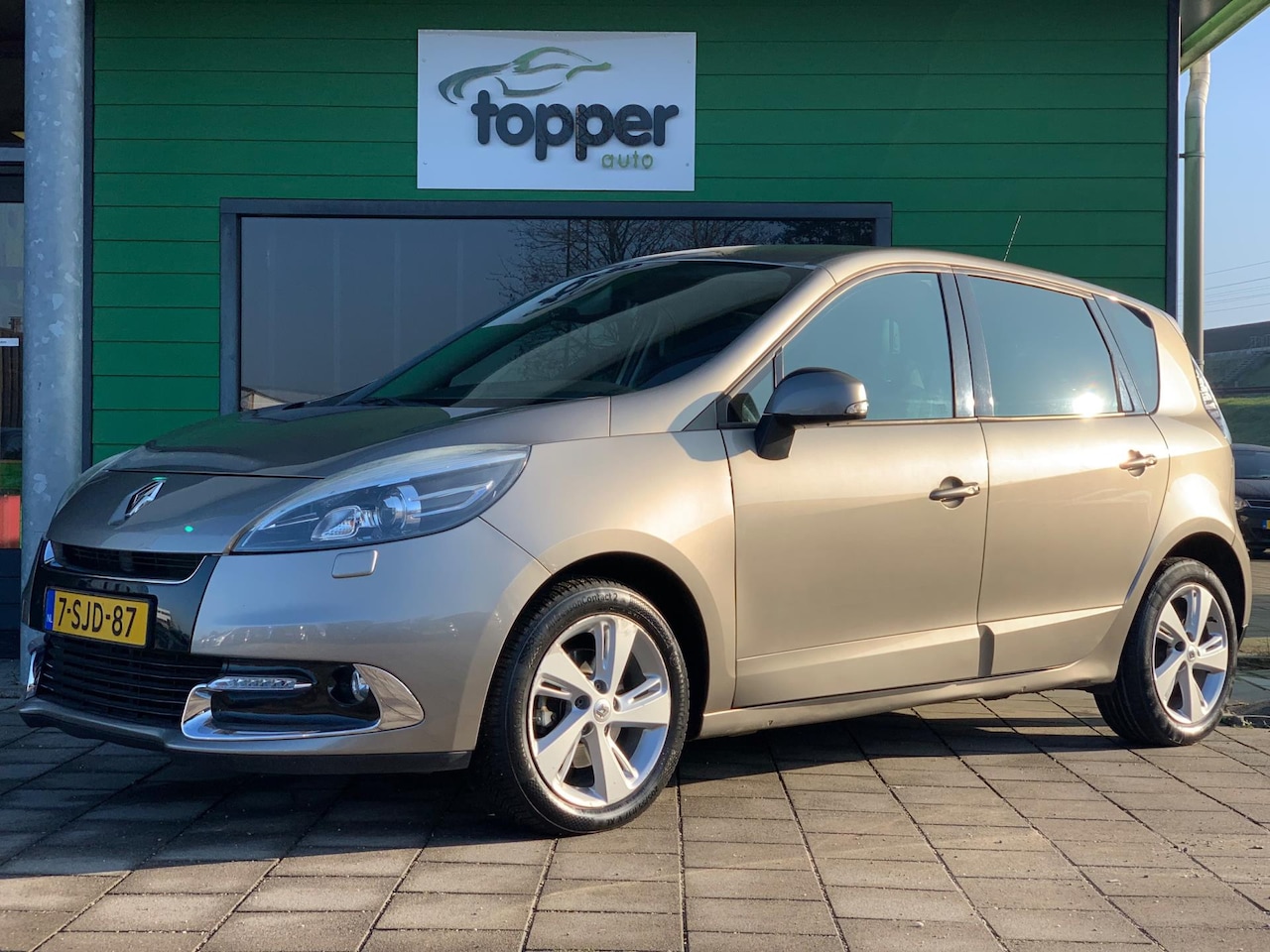 Renault Scénic - 2.0 Bose | Automaat | Cruise Control | LED | Trekhaak | - AutoWereld.nl