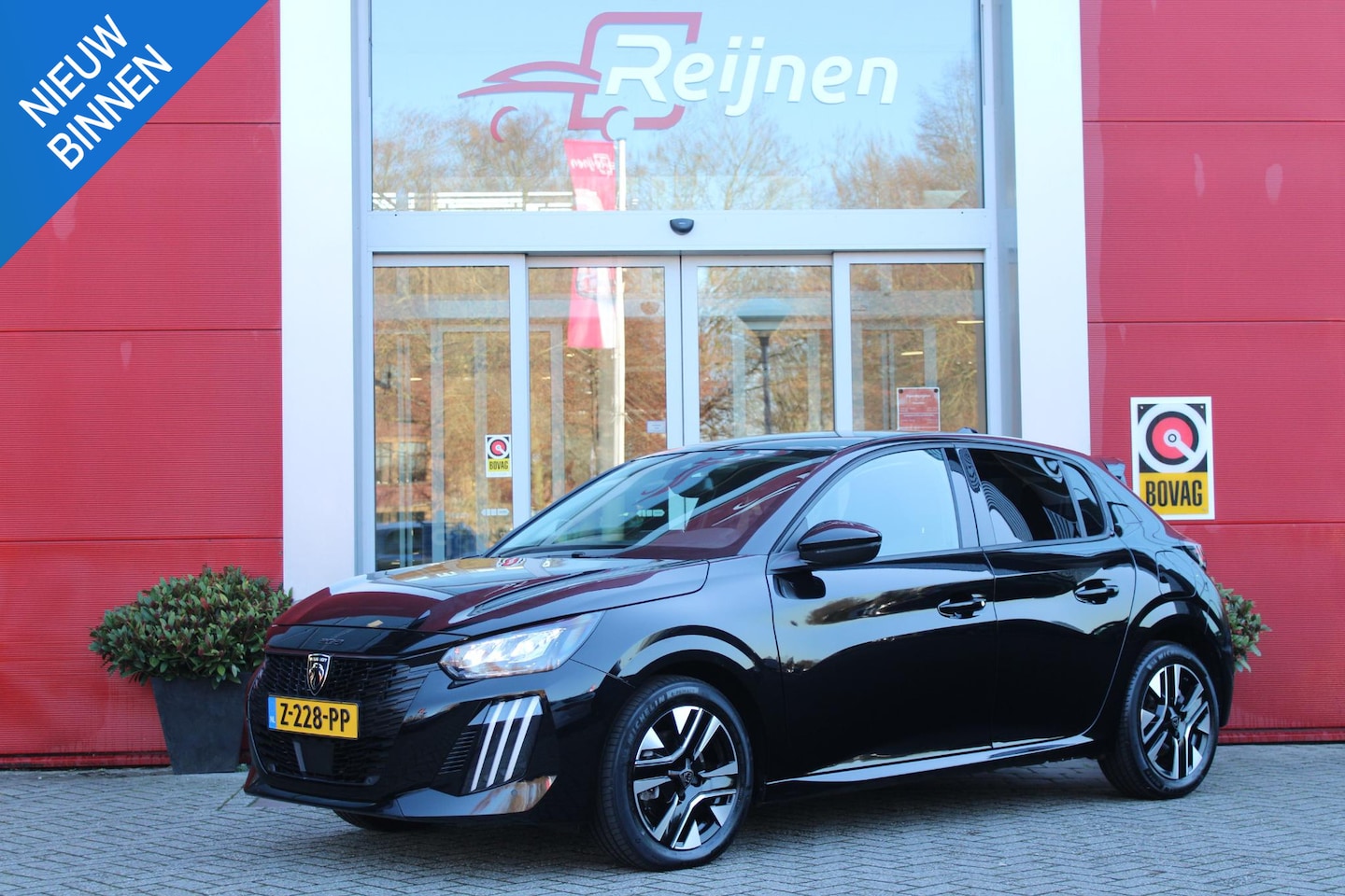 Peugeot 208 - Hybrid 110PK e-DCS6 ALLURE | NAVIGATIE | DRAADLOZE APPLE CARPLAY/ANDROID AUTO | DAB+ RADIO - AutoWereld.nl