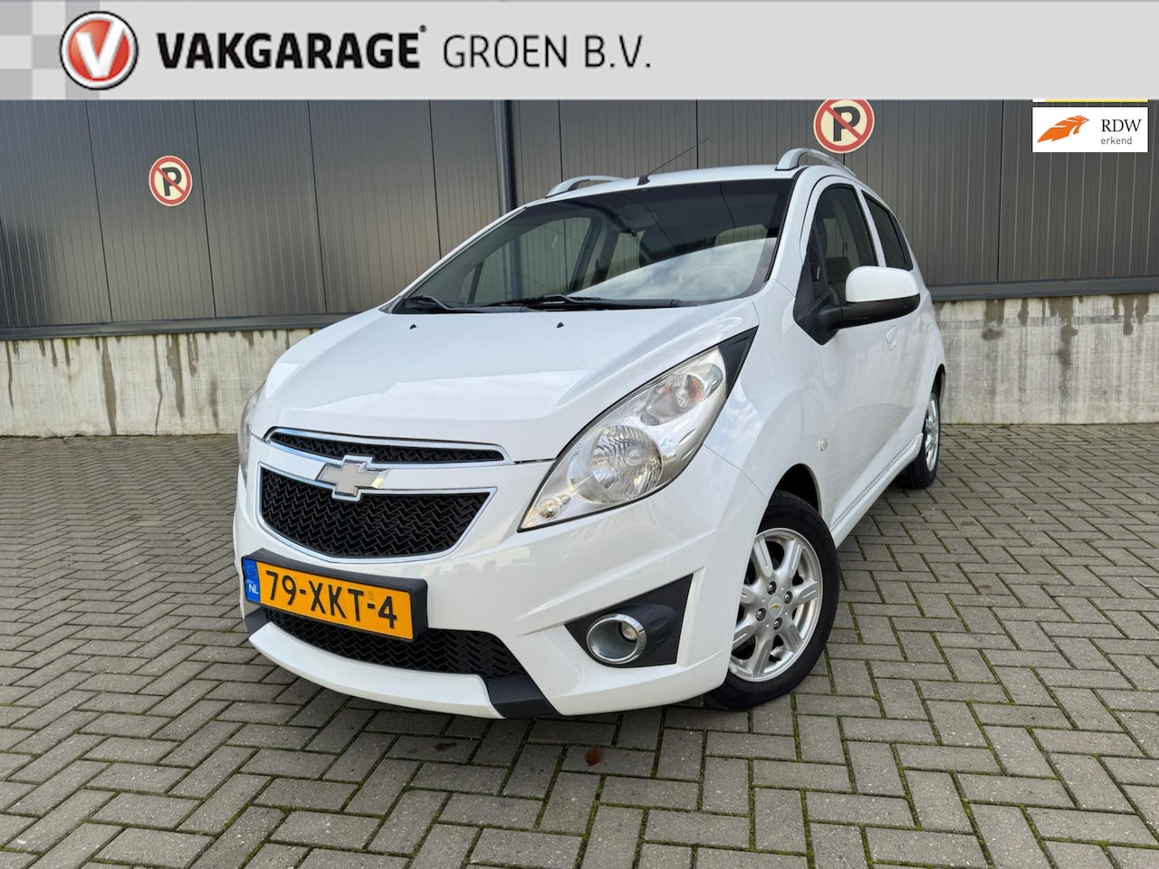 Chevrolet Spark - 1.0-16v (65pk) White Limited Edition Leer / Airco - AutoWereld.nl