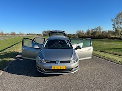 Volkswagen Golf - 1.0 TSI Connected Series