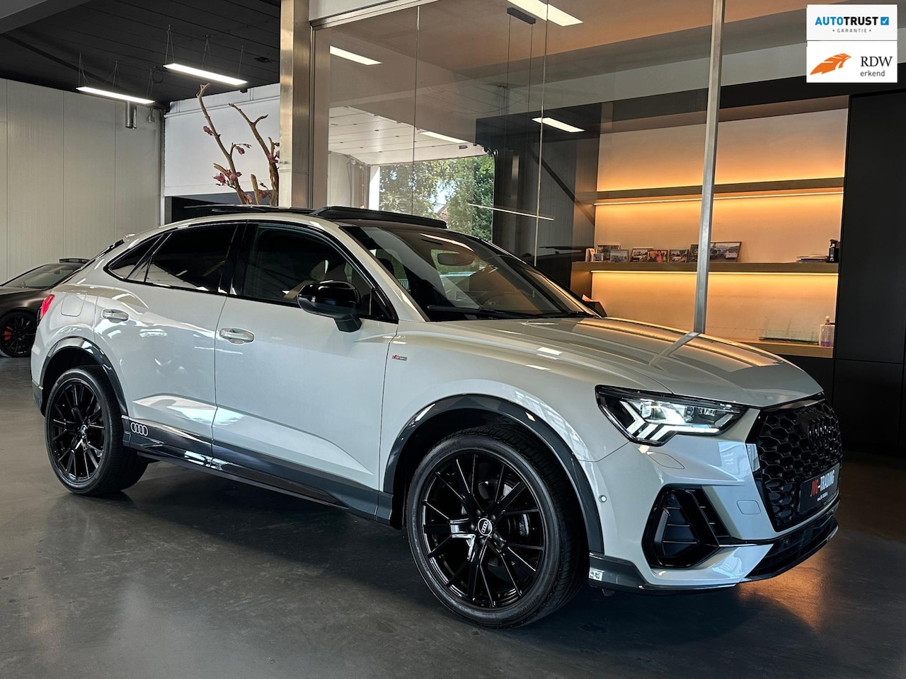 Audi Q3 Sportback - 35 TFSI S line Panorama Audi drive select Led - AutoWereld.nl