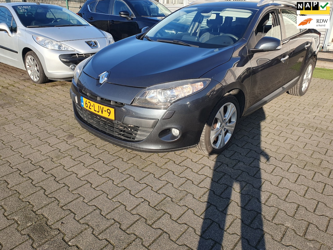 Renault Mégane Estate - Renault Mégane Estate 2.0 Dynamique-AUTOMAAT - AutoWereld.nl