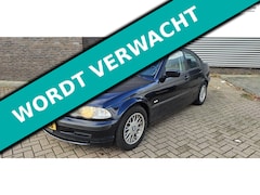 BMW 3-serie - 323i Executive 170pk Automaat Clima Leder Schuifdak