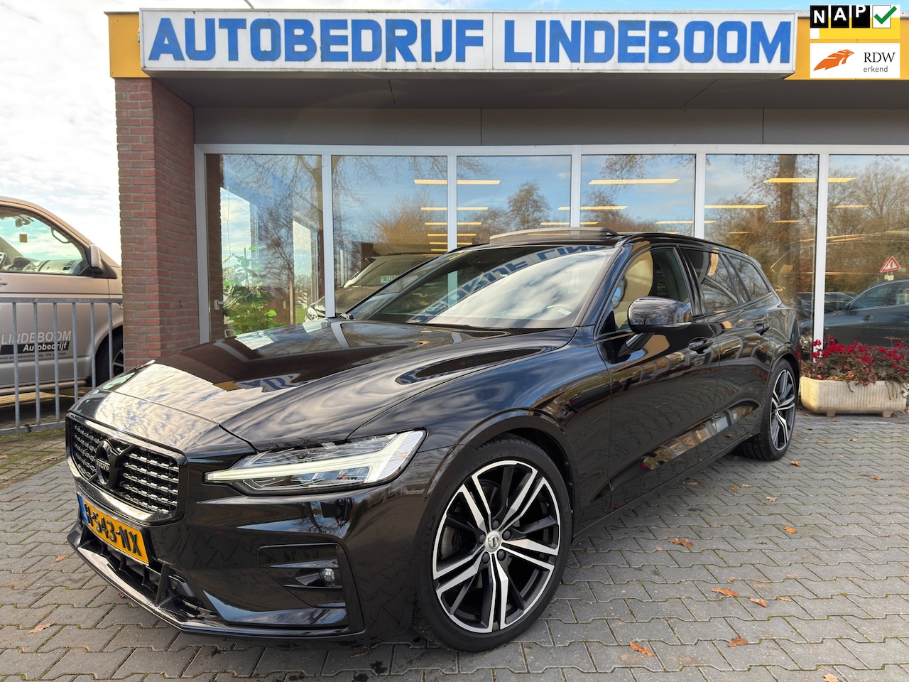 Volvo V60 - 2.0 T4 R-Design Panoramadak Trekhaak Memory seat - AutoWereld.nl