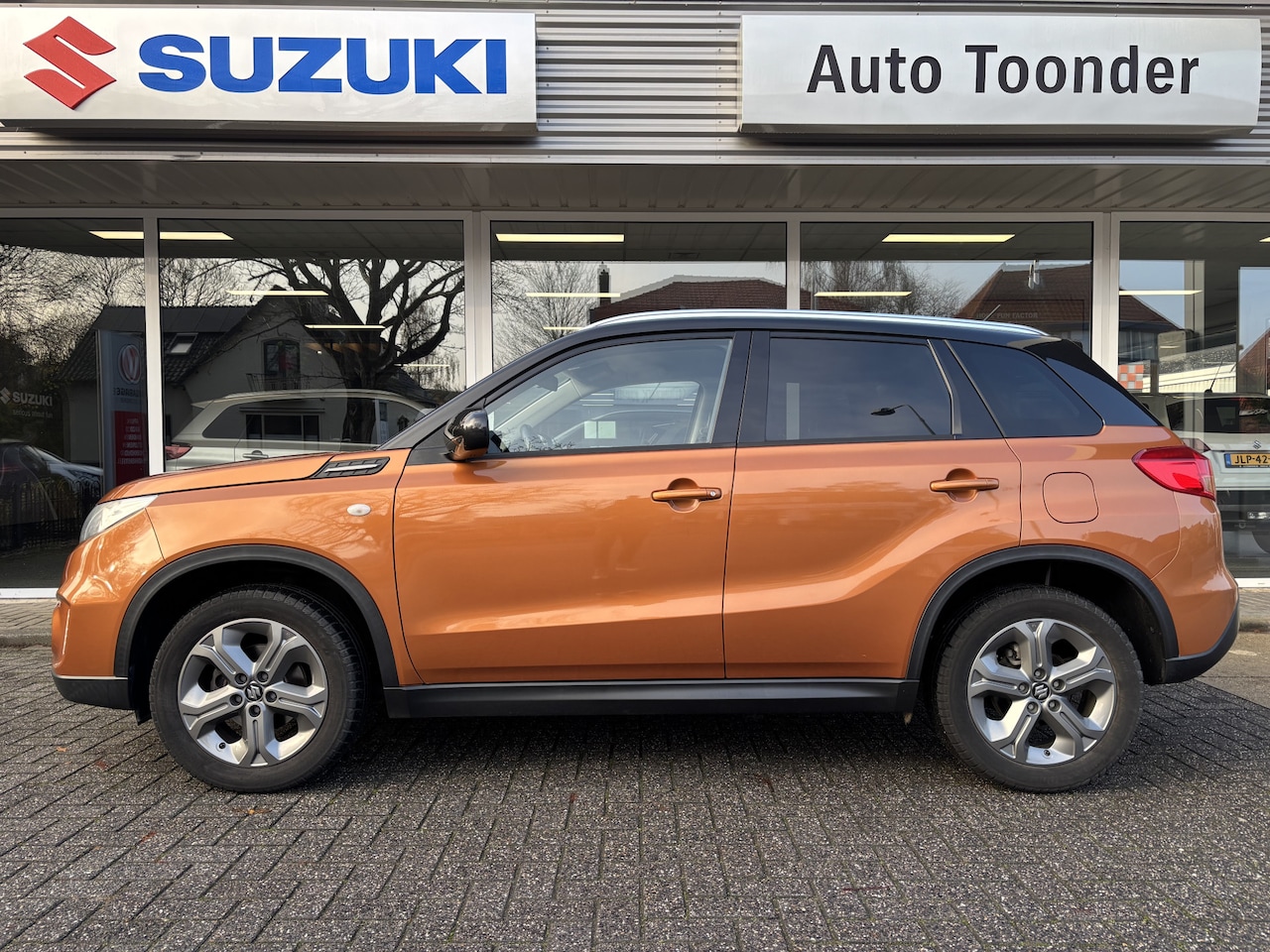 Suzuki Vitara - Exclusive 1.6/Trekhaak - AutoWereld.nl
