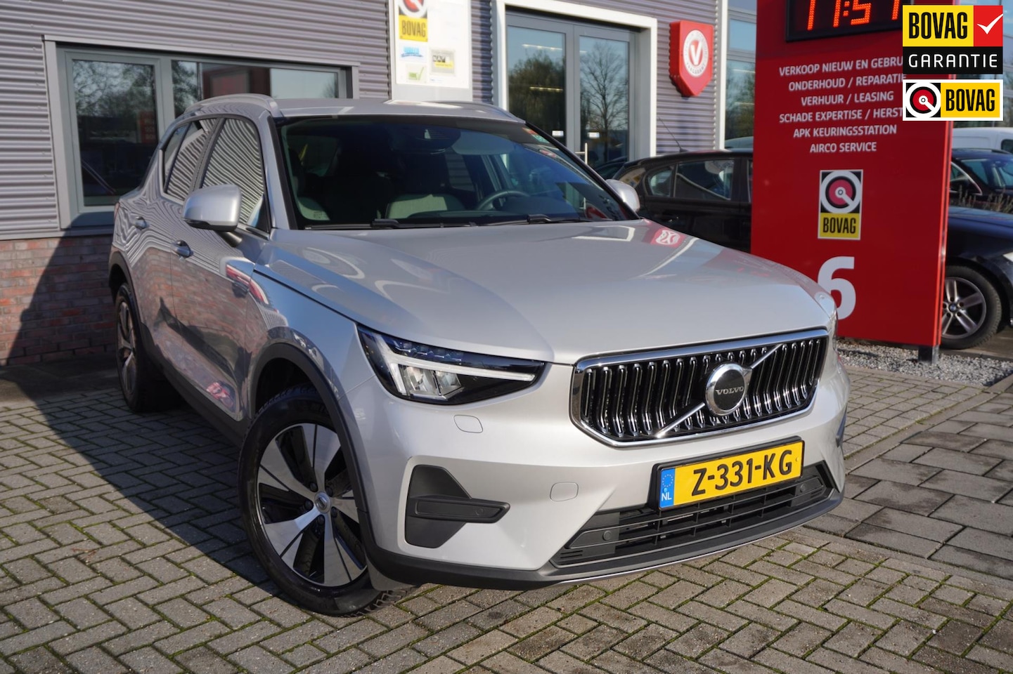 Volvo XC40 - RECHARGE 1.5 T4 Plug-in hybrid Core Bright / ACC / Blind spot / Stuurverwarming / Apple Ca - AutoWereld.nl