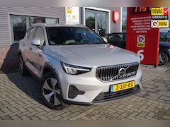 Volvo XC40 - RECHARGE 1.5 T4 Plug-in hybrid Core Bright / ACC / Blind spot / Stuurverwarming / Apple Ca