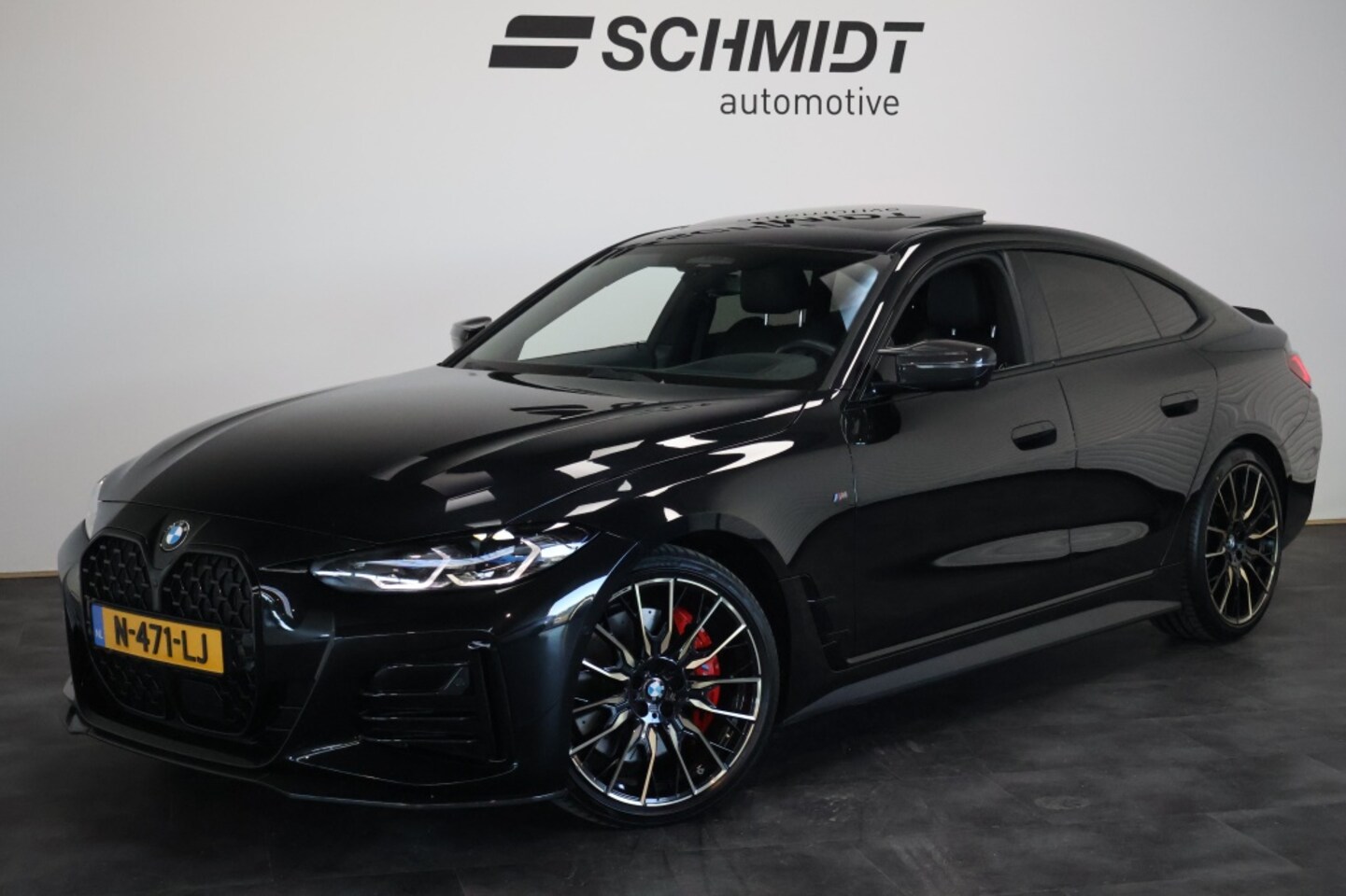 BMW 4-serie Gran Coupé - M440i xDrive 375pk | Carbon | Schuifdak | Leder | H&K - AutoWereld.nl